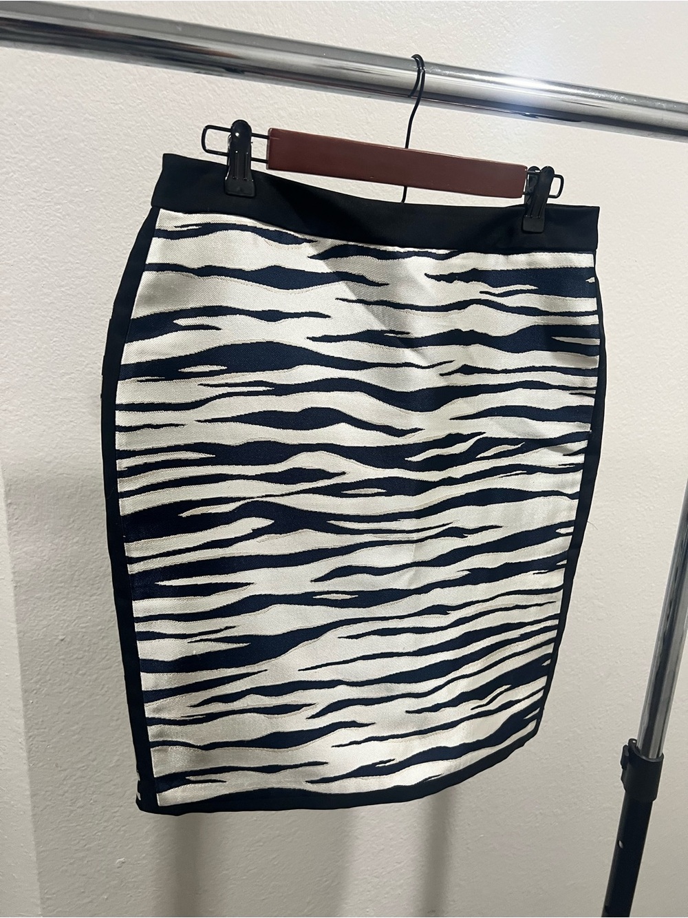 Ann Taylor Black and White Zebra-Pattern Pencil Skirt